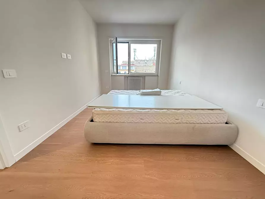 Immagine 20 di Appartamento in affitto  in Via Roma 66 a Caserta