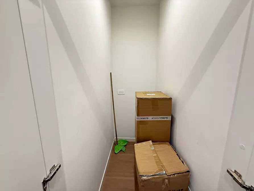 Immagine 22 di Appartamento in affitto  in Via Roma 66 a Caserta