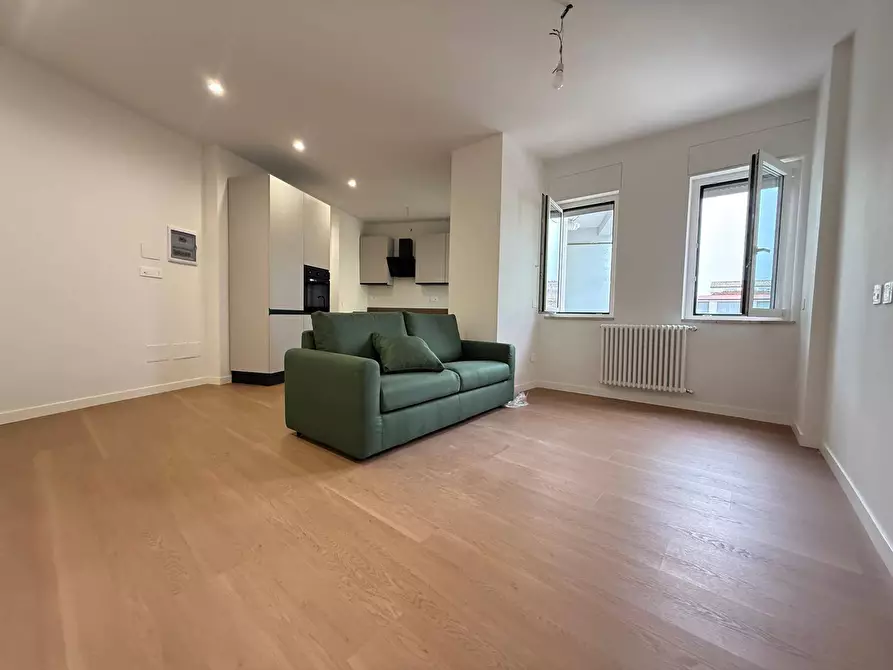 Immagine 4 di Appartamento in affitto  in Via Roma 66 a Caserta