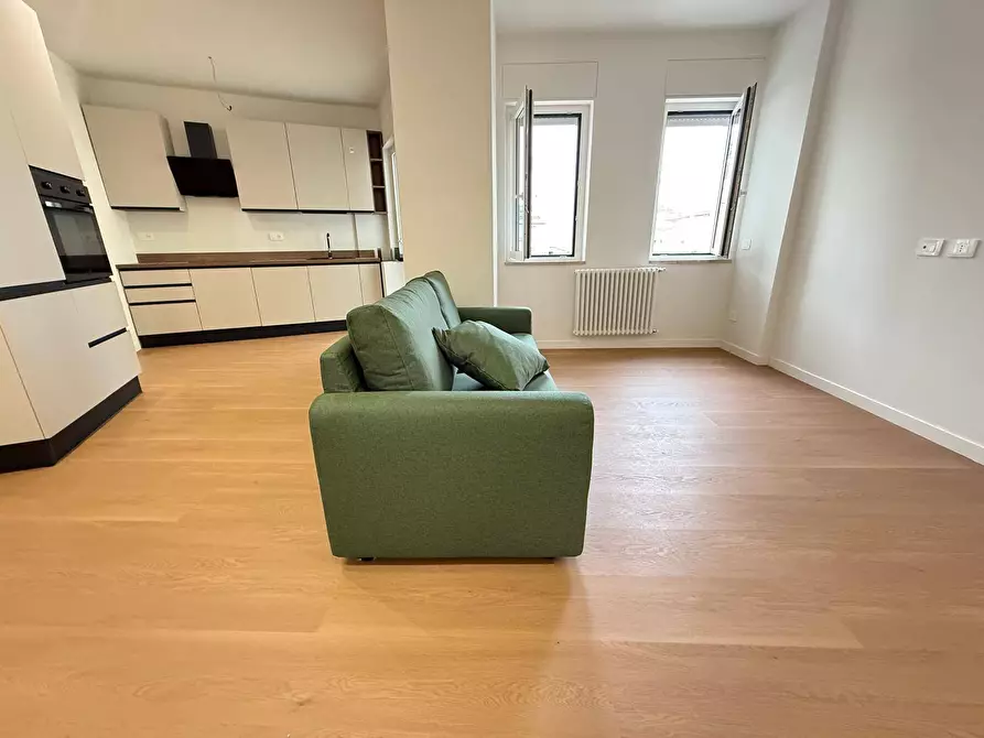 Immagine 1 di Appartamento in affitto  in Via Roma 66 a Caserta