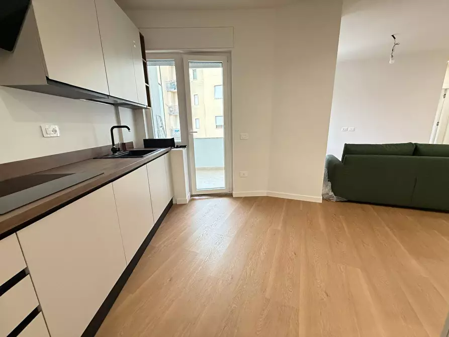 Immagine 11 di Appartamento in affitto  in Via Roma 66 a Caserta