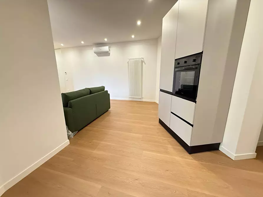 Immagine 9 di Appartamento in affitto  in Via Roma 66 a Caserta