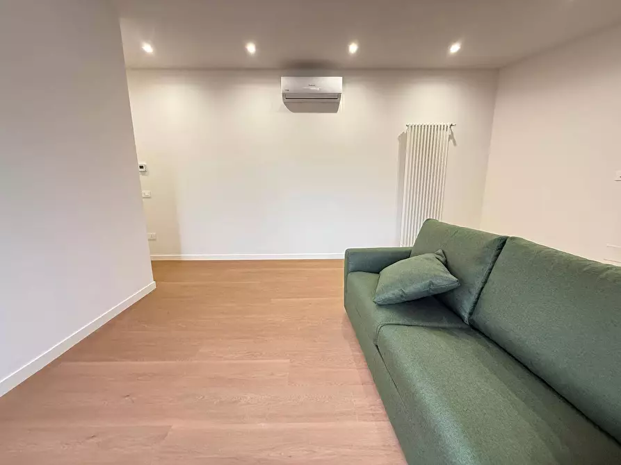 Immagine 5 di Appartamento in affitto  in Via Roma 66 a Caserta