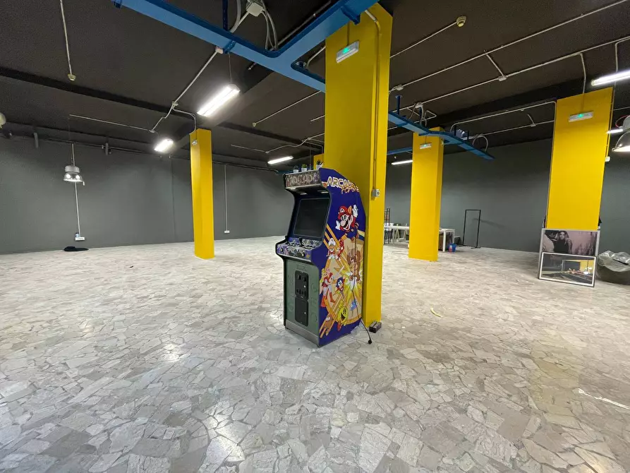 Immagine 2 di Magazzino in affitto  in via Nazionale Appia 253 a Capodrise