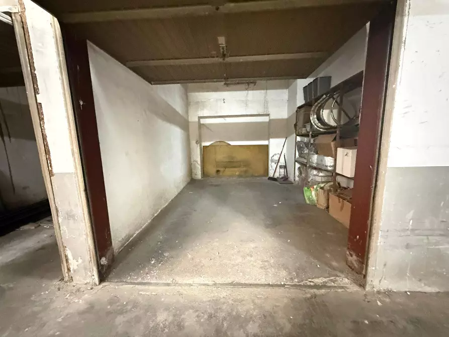 Immagine 28 di Appartamento in affitto  in Via Roma 188 a Caserta