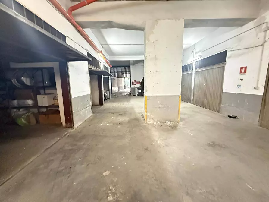 Immagine 29 di Appartamento in affitto  in Via Roma 188 a Caserta