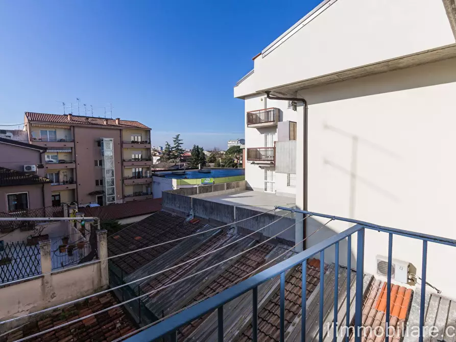 Immagine 9 di Appartamento in affitto  in Largo Ca' Di Cozzi a Verona