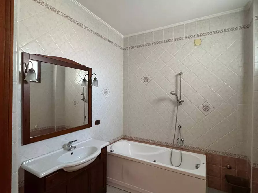 Immagine 19 di Appartamento in affitto  in Via Don Giovanni Bosco a Caserta