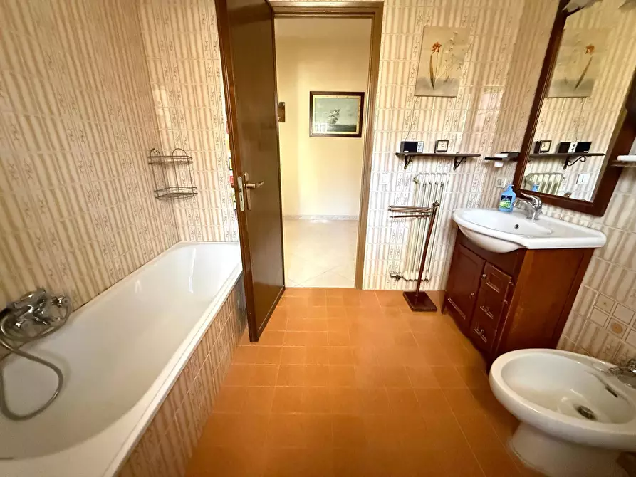 Immagine 39 di Appartamento in vendita  in Via Saragat 1 a Capodrise