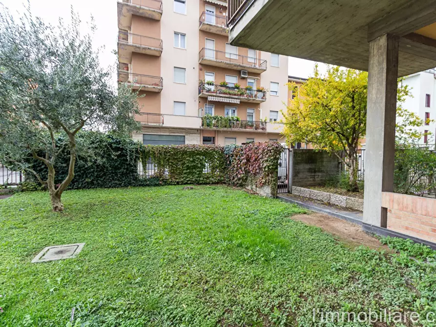 Immagine 9 di Appartamento in vendita  in Via Sabotino 10 a Verona