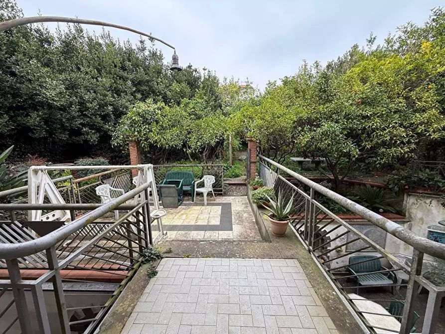 Immagine 19 di Villetta a schiera in vendita  in Via Salvo D'Acquisto 15 a Caserta