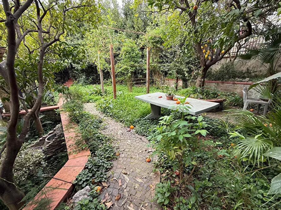 Immagine 20 di Villetta a schiera in vendita  in Via Salvo D'Acquisto 15 a Caserta