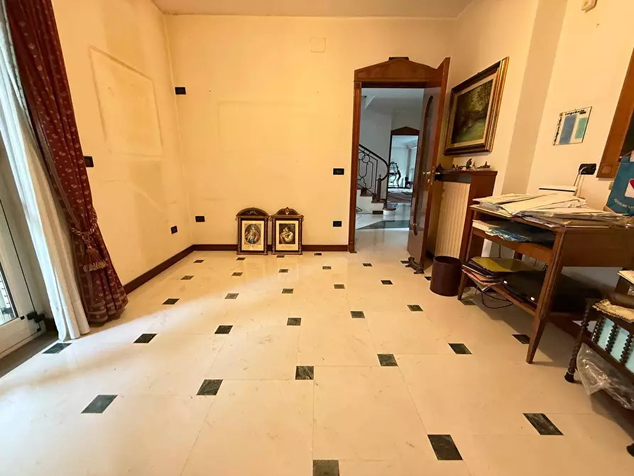 Immagine 15 di Villetta a schiera in vendita  in Via Salvo D'Acquisto 15 a Caserta