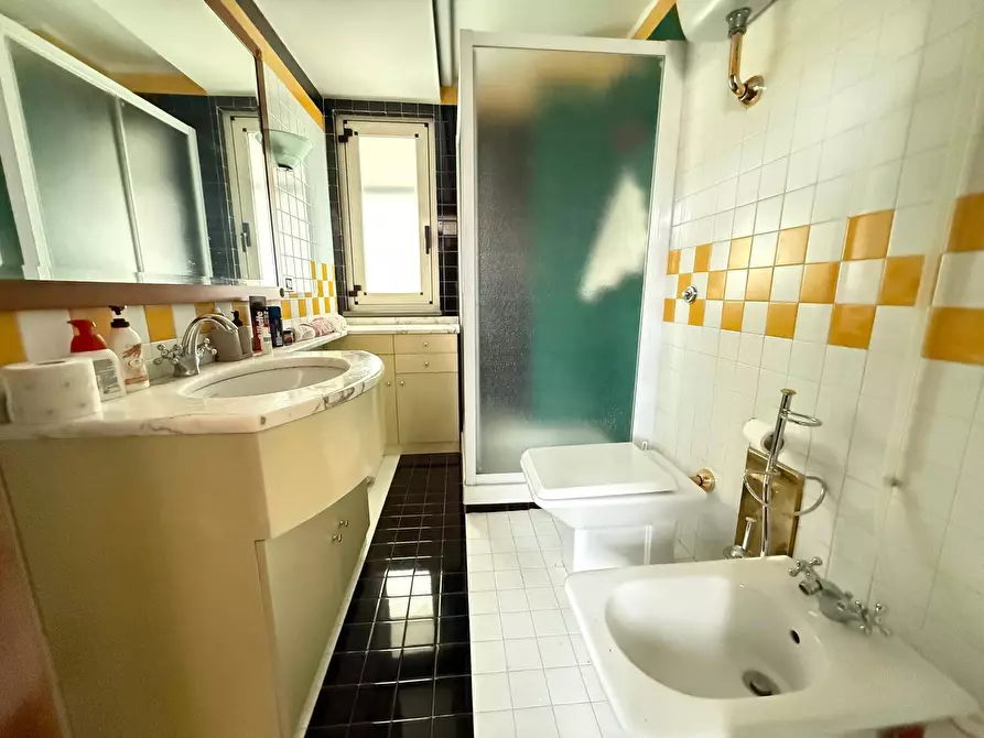 Immagine 26 di Villetta a schiera in vendita  in Via Salvo D'Acquisto 15 a Caserta