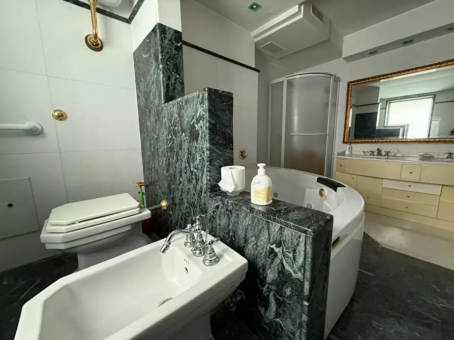 Immagine 50 di Villetta a schiera in vendita  in Via Salvo D'Acquisto 15 a Caserta