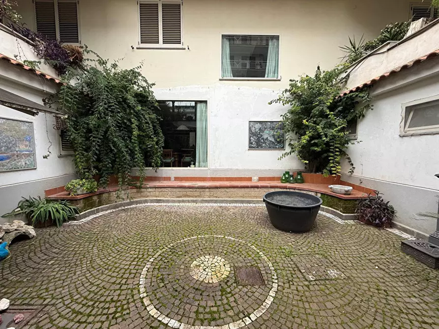 Immagine 67 di Villetta a schiera in vendita  in Via Salvo D'Acquisto 15 a Caserta