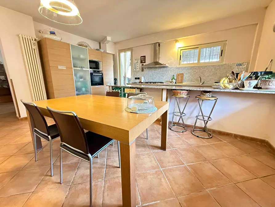 Immagine 9 di Casa indipendente in vendita  in Traversa Privata di Via Michele Fiorillo 6 a Capodrise