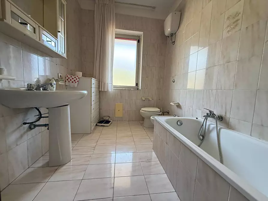 Immagine 37 di Casa indipendente in vendita  in Traversa Privata di Via Michele Fiorillo 6 a Capodrise