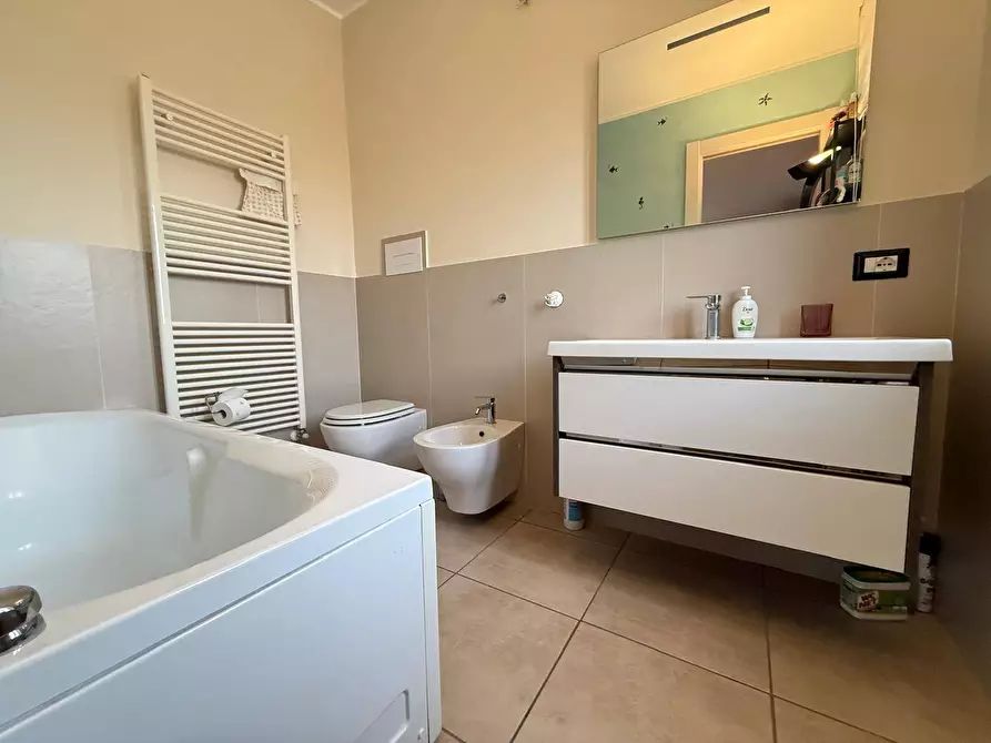 Immagine 82 di Casa indipendente in vendita  in Traversa Privata di Via Michele Fiorillo 6 a Capodrise