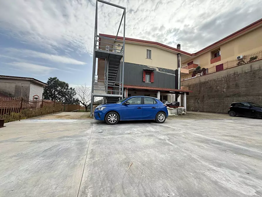 Immagine 103 di Casa indipendente in vendita  in Traversa Privata di Via Michele Fiorillo 6 a Capodrise