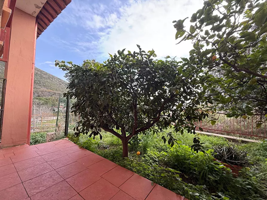 Immagine 110 di Casa indipendente in vendita  in Traversa Privata di Via Michele Fiorillo 6 a Capodrise