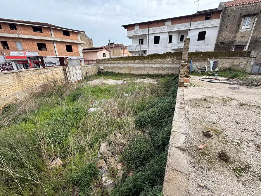 Immagine 2 di Casa indipendente in vendita  in Via Leonardo da Vinci a Cancello Ed Arnone
