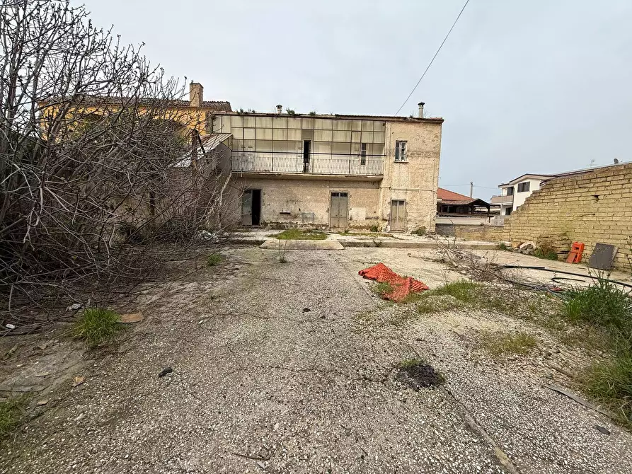 Immagine 6 di Casa indipendente in vendita  in Via Leonardo da Vinci a Cancello Ed Arnone