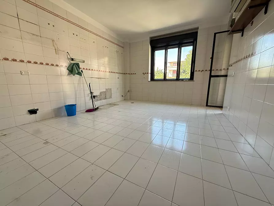 Immagine 15 di Appartamento in affitto  in Via Pier Paolo Pasolini 47 a Caserta