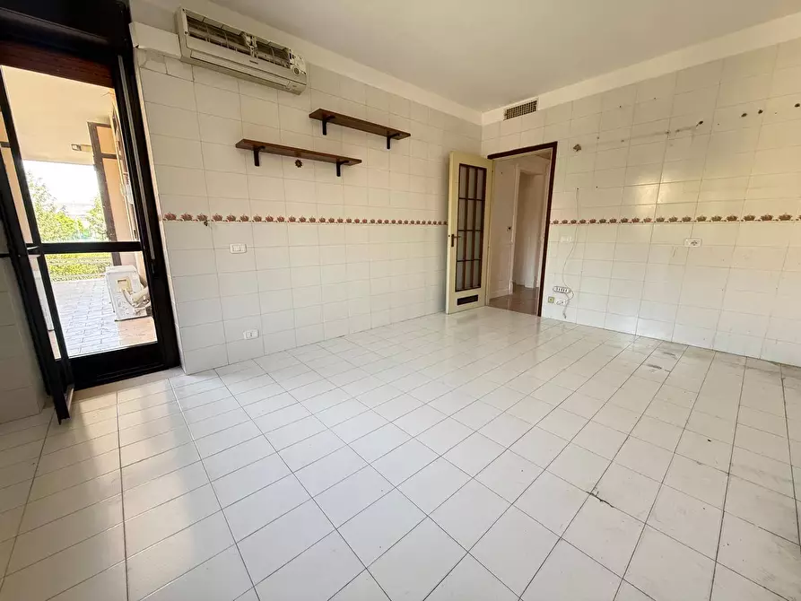 Immagine 17 di Appartamento in affitto  in Via Pier Paolo Pasolini 47 a Caserta