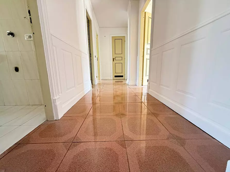 Immagine 22 di Appartamento in affitto  in Via Pier Paolo Pasolini 47 a Caserta