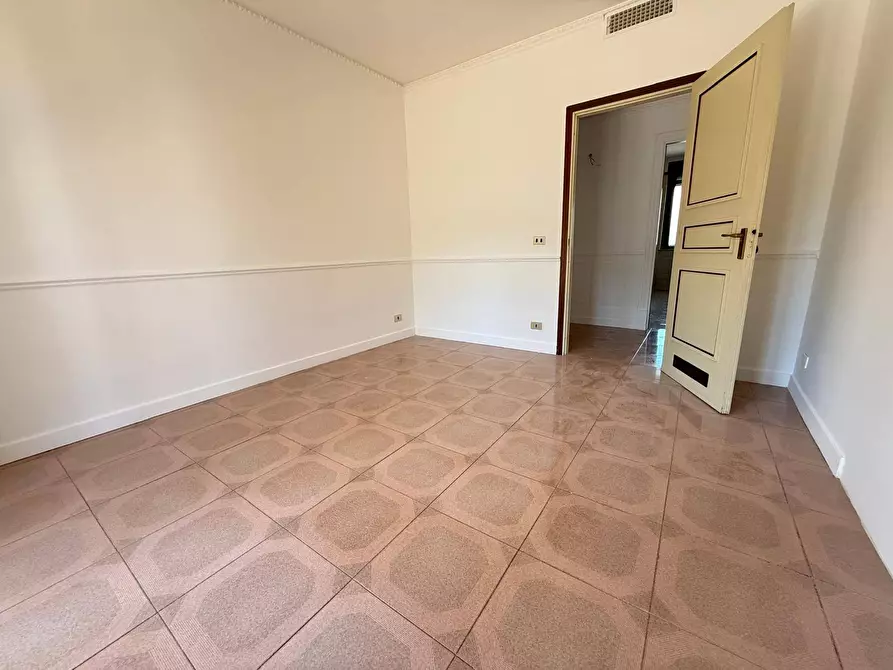 Immagine 28 di Appartamento in affitto  in Via Pier Paolo Pasolini 47 a Caserta