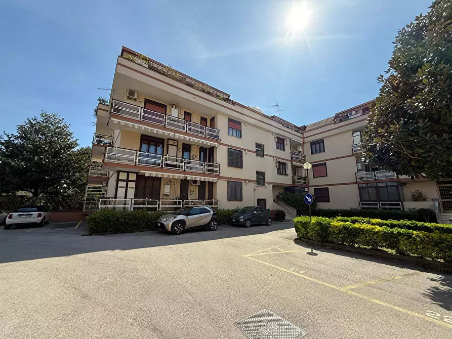 Immagine 42 di Appartamento in affitto  in Via Pier Paolo Pasolini 47 a Caserta