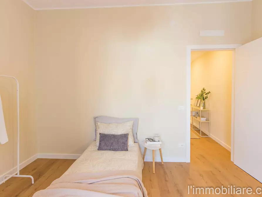 Immagine 9 di Appartamento in vendita  in Via Guglielmo Marconi 60 a Verona