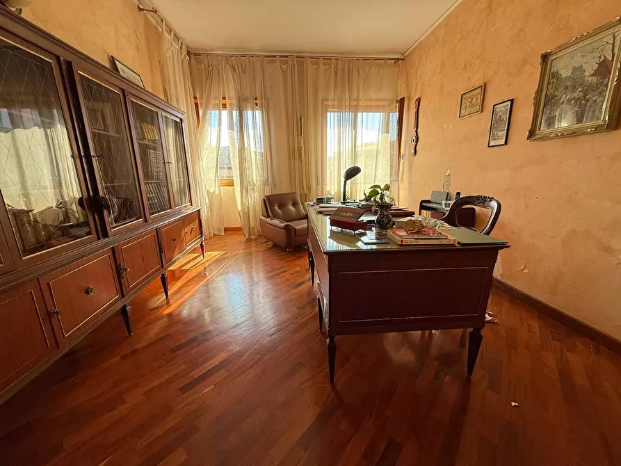 Immagine 8 di Appartamento in vendita  in Via Lupoli 3 a Caserta