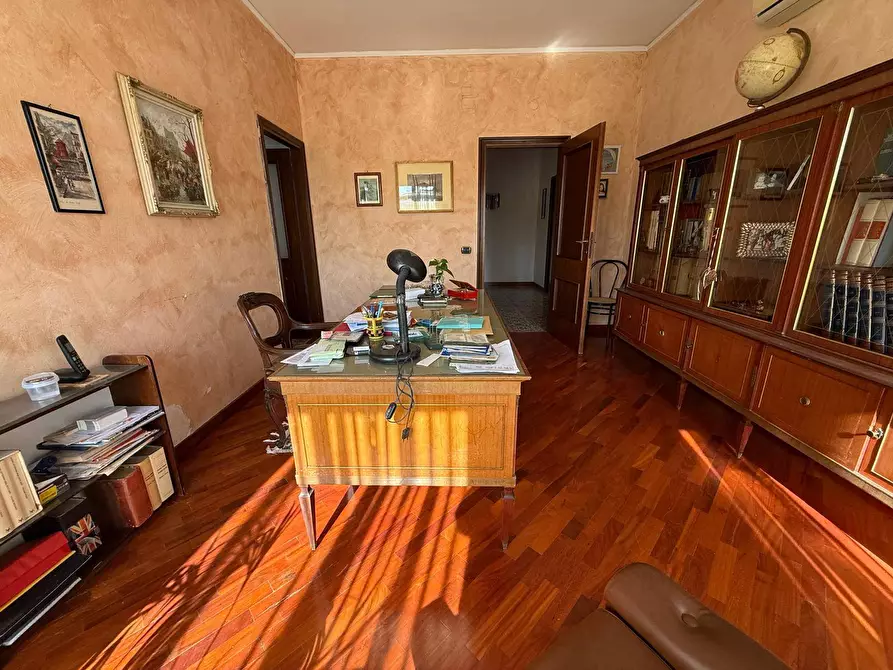 Immagine 11 di Appartamento in vendita  in Via Lupoli 3 a Caserta