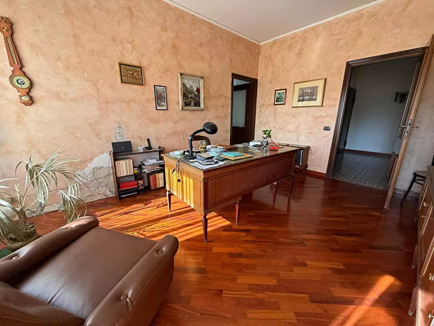 Immagine 12 di Appartamento in vendita  in Via Lupoli 3 a Caserta