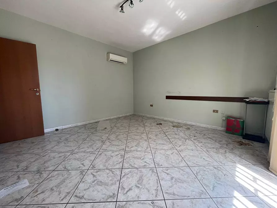 Immagine 10 di Ufficio in affitto  in Via Marandola 33 a San Prisco