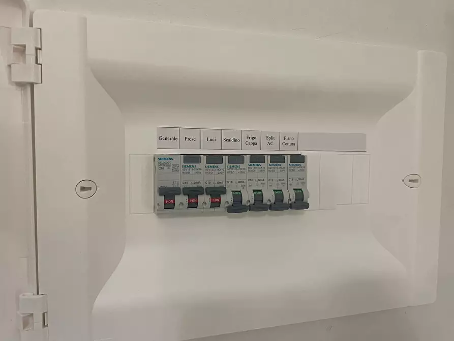 Immagine 12 di Appartamento in affitto  in Piazza Po 1 a Caserta