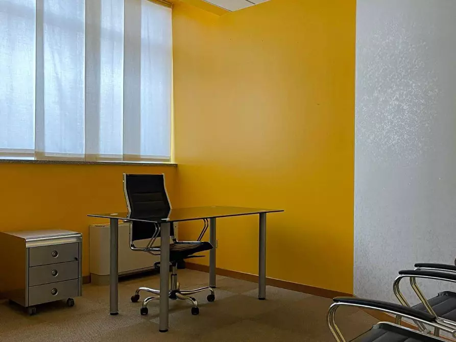 Immagine 6 di Ufficio in vendita  in Via Carlo Noè 45 a Gallarate
