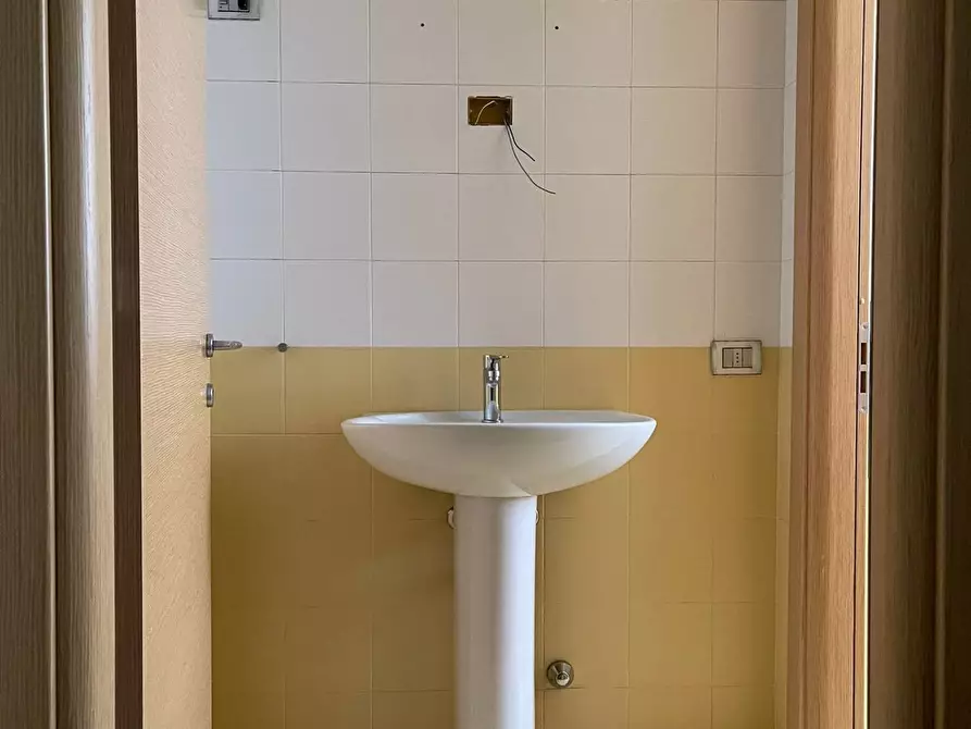 Immagine 8 di Ufficio in vendita  in Via Carlo Noè 45 a Gallarate