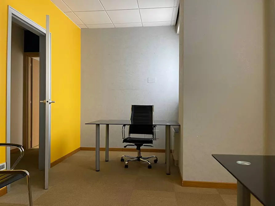 Immagine 7 di Ufficio in vendita  in Via Carlo Noè 45 a Gallarate