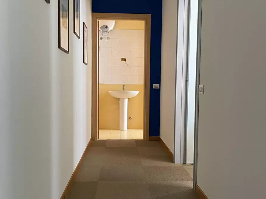 Immagine 5 di Ufficio in vendita  in Via Carlo Noè 45 a Gallarate