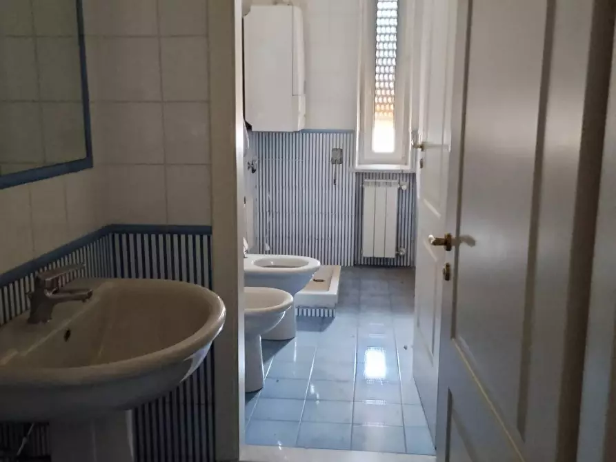 Immagine 10 di Appartamento in affitto  in Viale Dei Bersaglieri 9 a Caserta