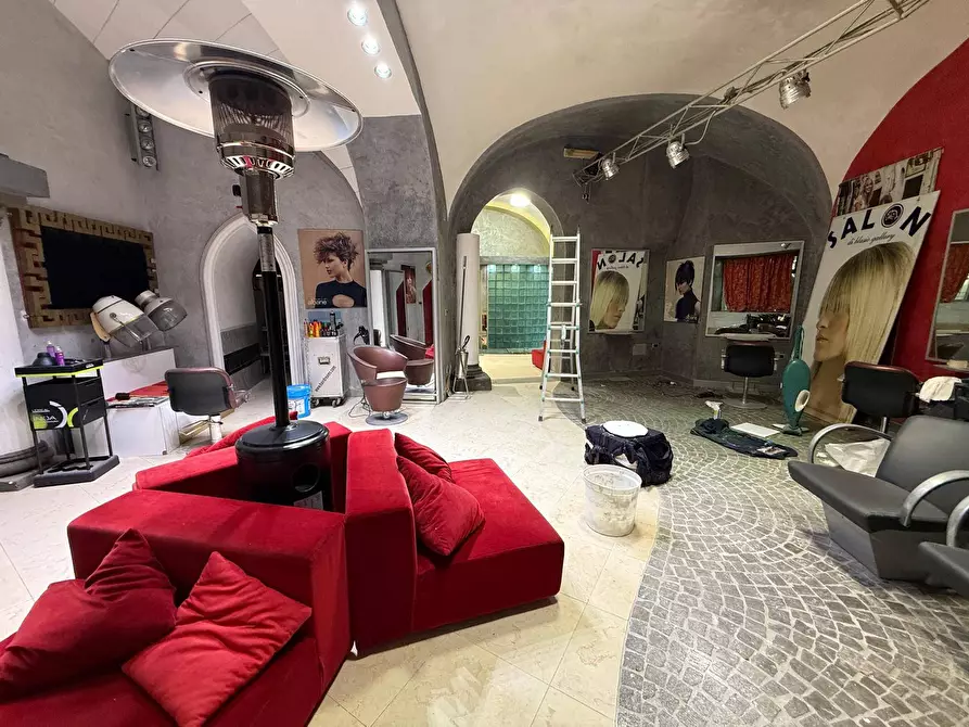 Immagine 1 di Negozio in vendita  in Via XX  Settembre 13 a Capodrise