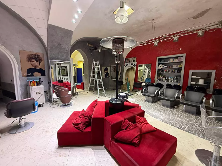 Immagine 18 di Negozio in affitto  in Via XX Settembre 13 a Capodrise