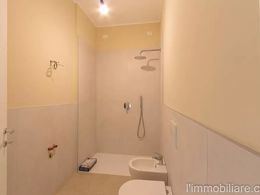 Immagine 8 di Appartamento in vendita  in Via Don Carlo Steeb 21 a Verona