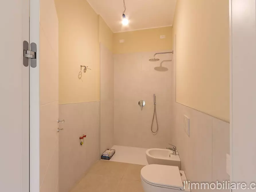Immagine 9 di Appartamento in vendita  in Via Don Carlo Steeb 21 a Verona