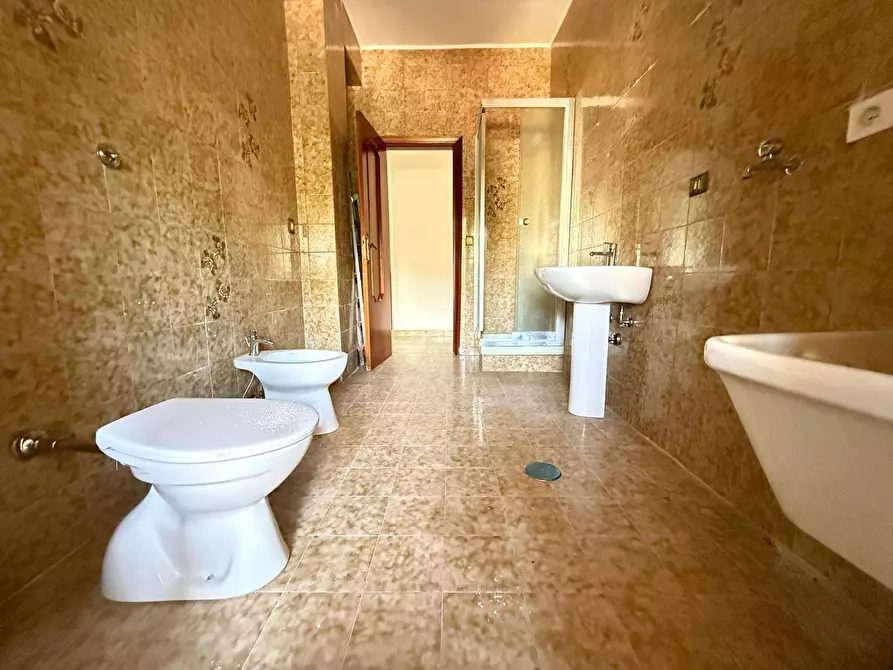 Immagine 13 di Appartamento in vendita  in Via Vincenzo Gallicola 20 a Caserta