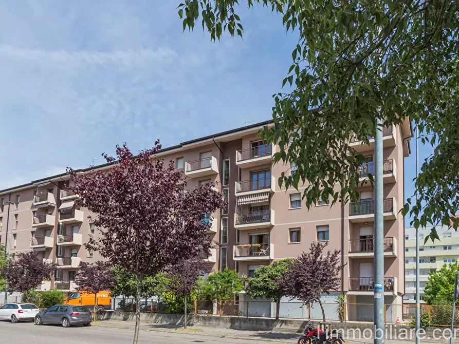 Immagine 11 di Appartamento in vendita  in Via Monreale 1 a Verona
