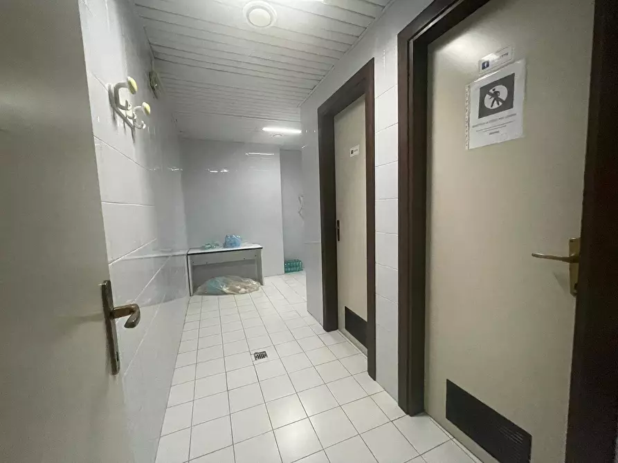 Immagine 27 di Ufficio in affitto  in Via Maggiore Salvatore Arena 1 a Caserta